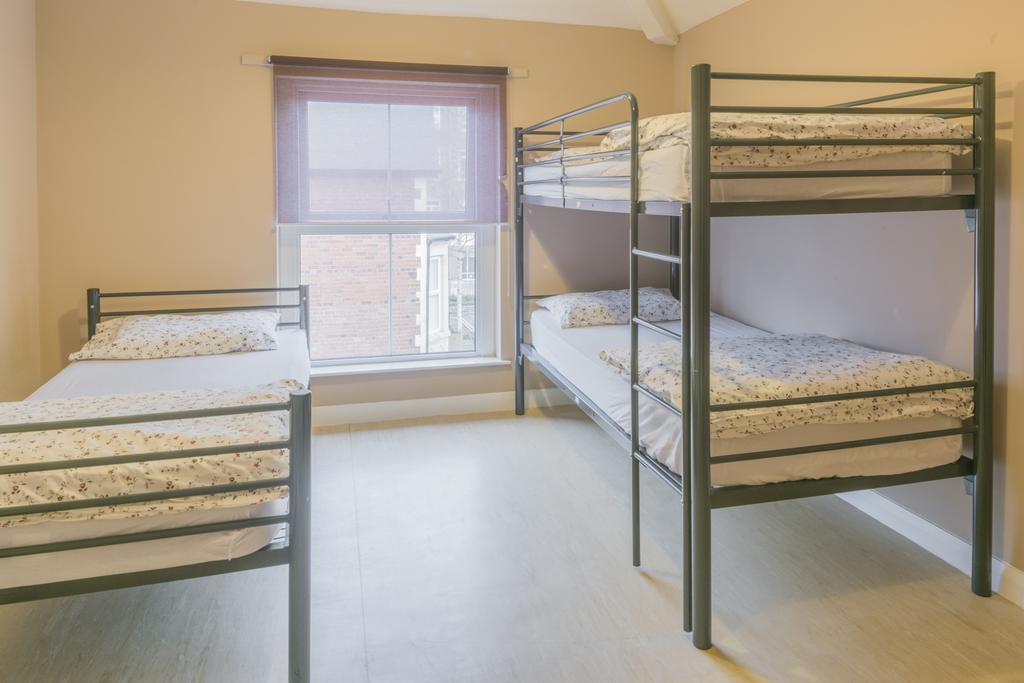 Nomad Backpacker Hostel Cardiff Bagian luar foto