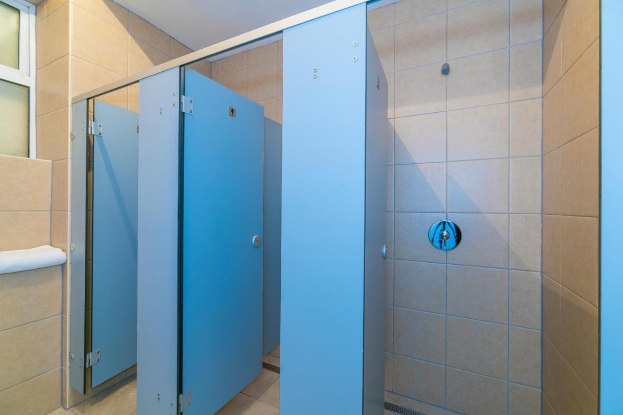 Nomad Backpacker Hostel Cardiff Bagian luar foto