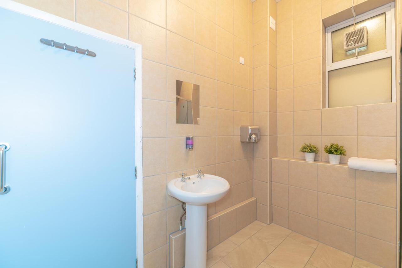 Nomad Backpacker Hostel Cardiff Bagian luar foto